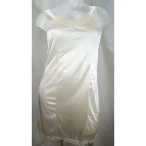 Heavenly Shapewear Style 9145X Satin Full Slip Size MEDIUM White NWT  New with T